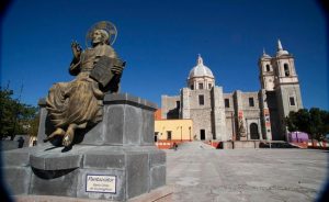 Colón gastronómico y religioso